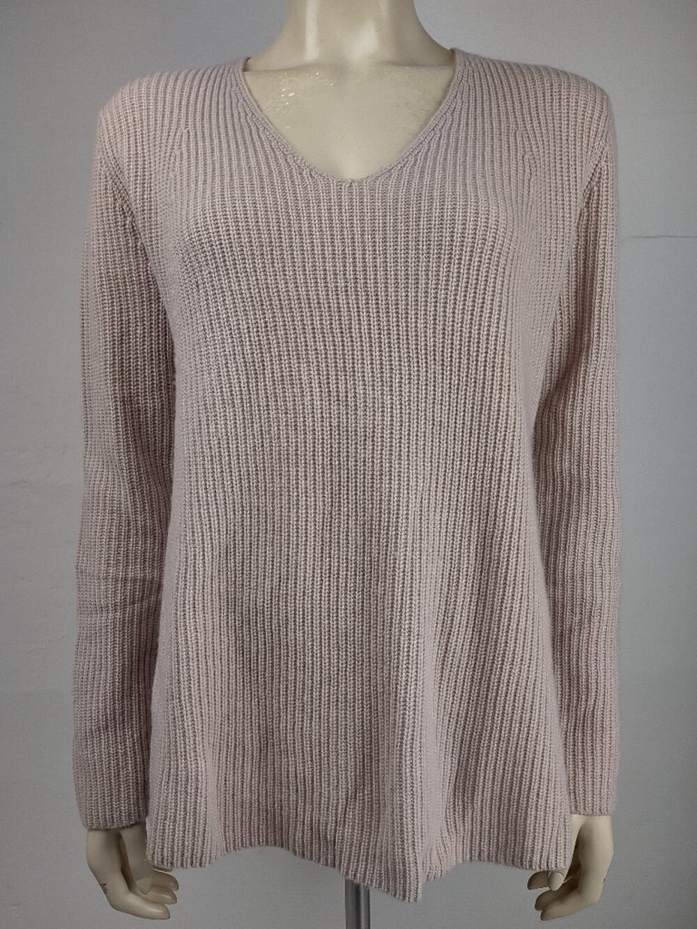Vince beige tan 100% Cashmere V-neck pullover sweater ladies Small